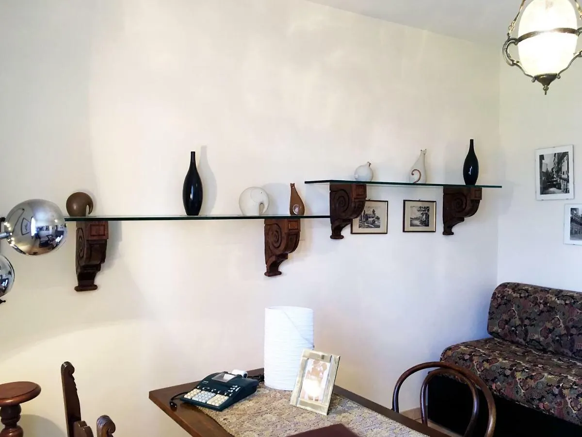 The First Manor House Villa Ferrara